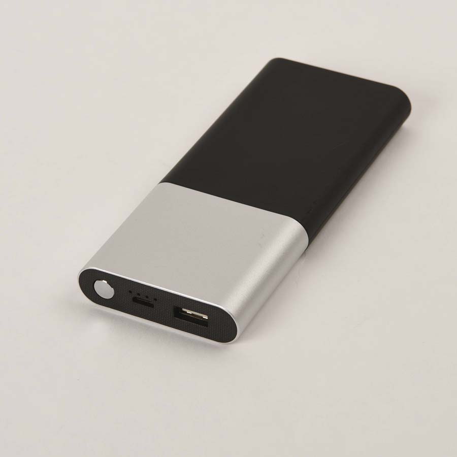 Универсальный аккумулятор 